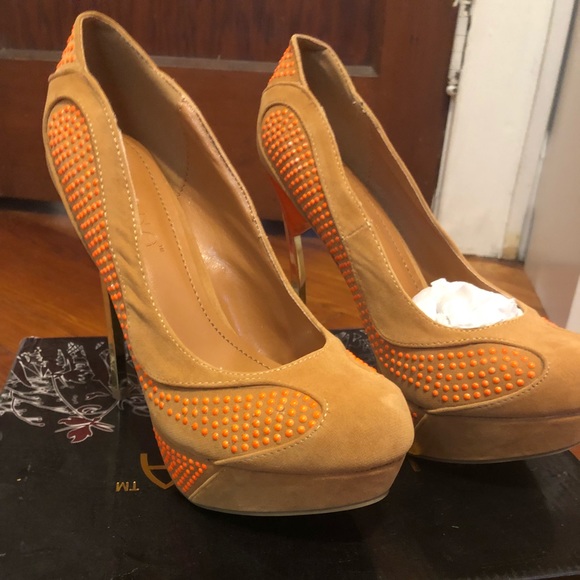 Shoes - Brand New Never Worn Nude Pumps